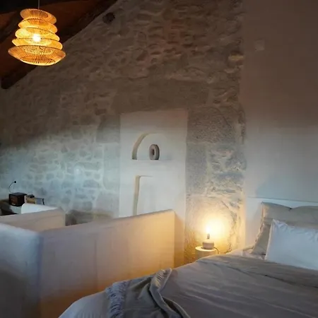 Charming Douro Valley Stone * Coura (Vila Real)