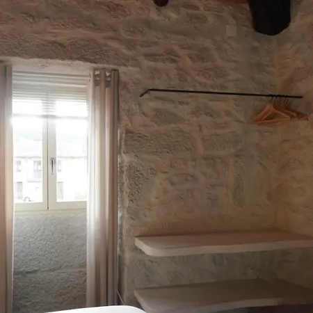 Charming Douro Valley Stone * Coura (Vila Real)