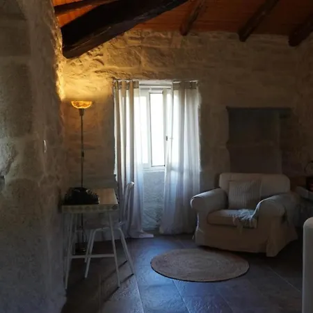 Charming Douro Valley Stone Daire *
