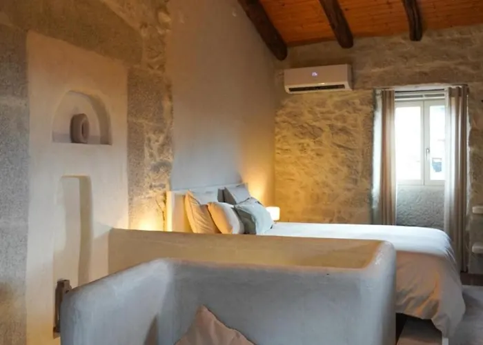 Charming Douro Valley Stone Coura (Vila Real)